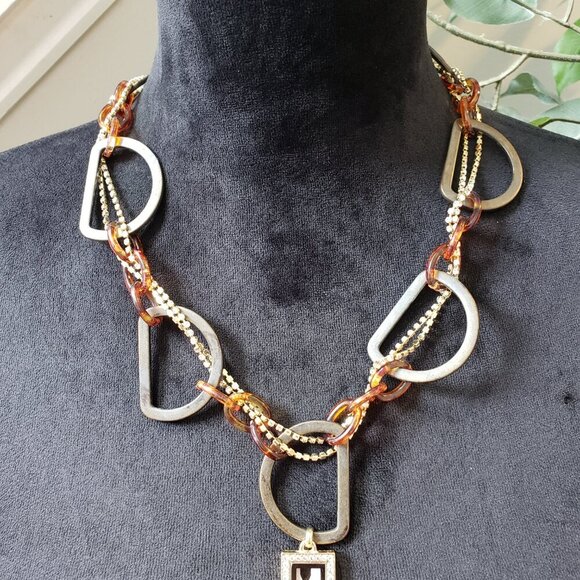 Women 3 Strand Gold Tone "D" Shape Acrylic Link Chain Necklace with Lobster - Picture 5 of 7